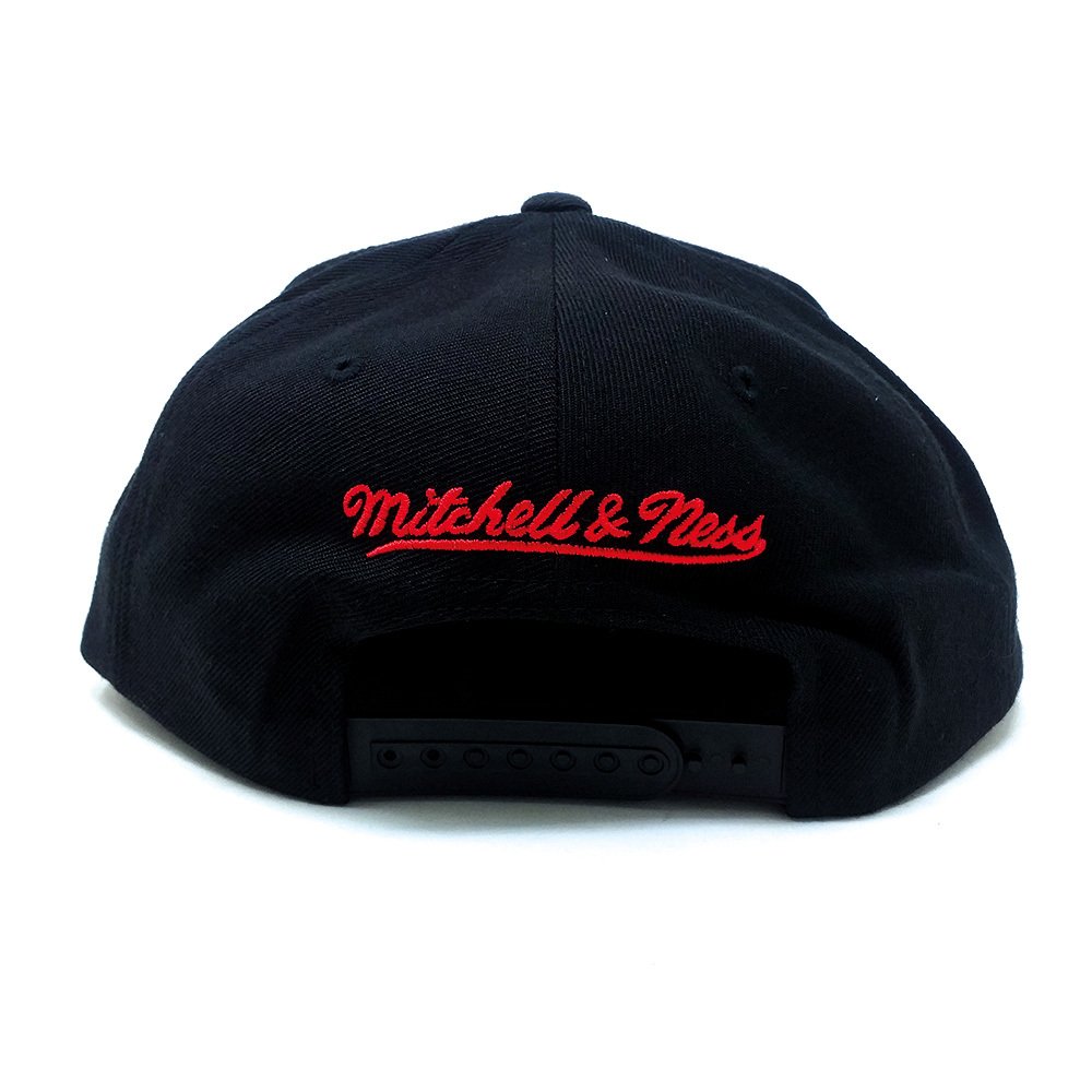 Mitchell & Ness - Atlanta Hawks Snapback Cap schwarz-rot – Bild 2