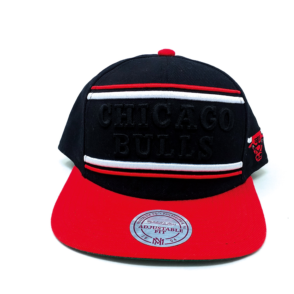 Mitchell - Ness - Chicago Bulls Snapback Cap - schwarz-rot – Bild 3