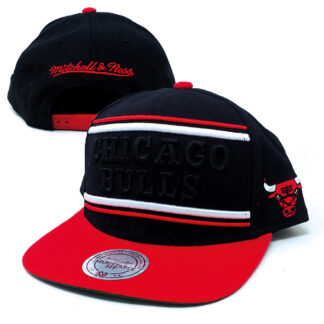 Mitchell - Ness - Chicago Bulls Snapback Cap - schwarz-rot