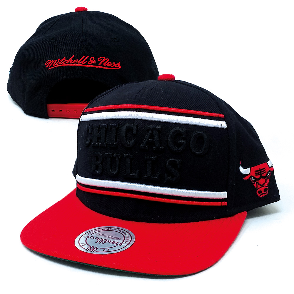 Mitchell - Ness - Chicago Bulls Snapback Cap - schwarz-rot