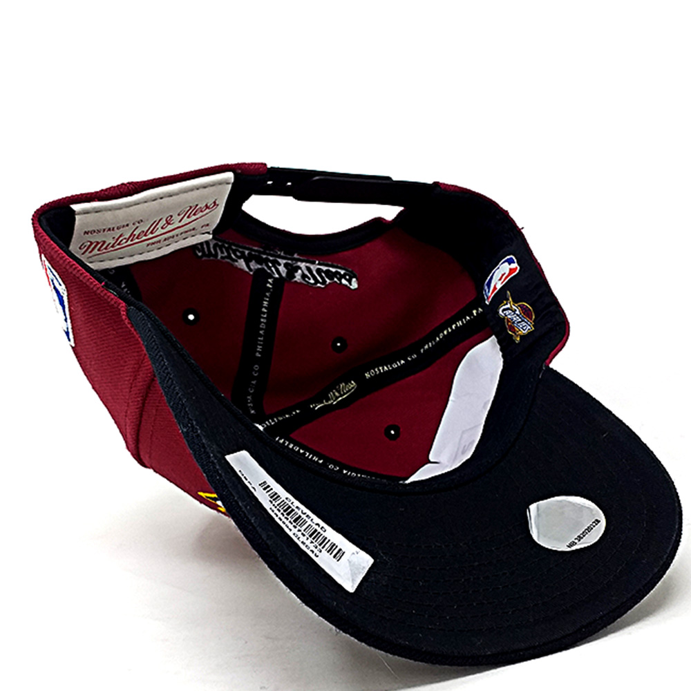 Mitchell - Ness - Cleveland Cavaliers Curved Snapback Cap - weinrot – Bild 3