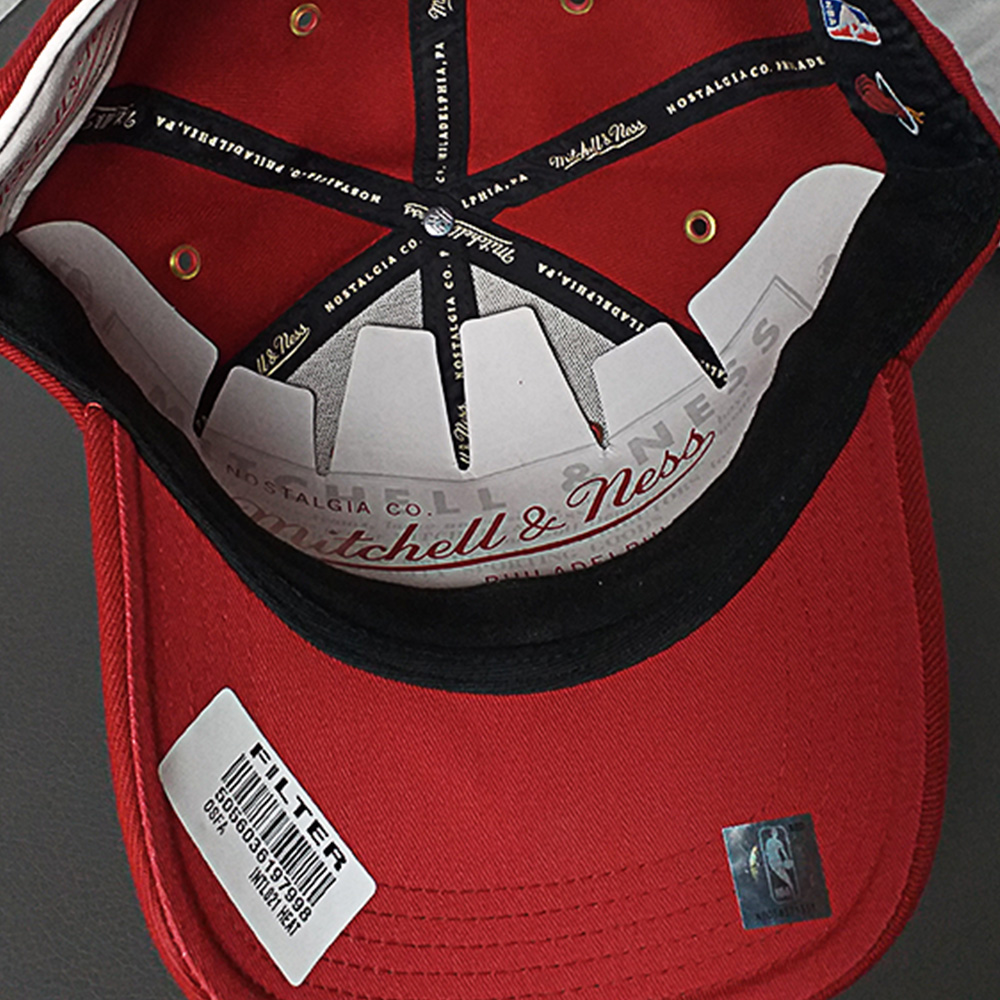 Mitchell - Ness - Miami Heat Curved Snapback Cap - weinrot – Bild 4