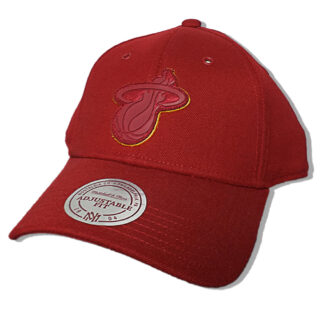 Mitchell - Ness - Miami Heat Curved Snapback Cap - weinrot von Mitchell & Ness